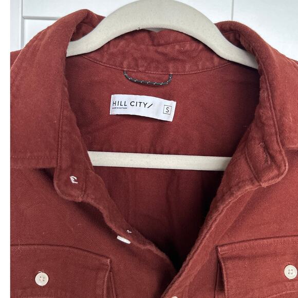 Hill City Men's Hybrid Oxford  Button-up Long Sleeve Shirt, Rust, Size S, EUC - Picture 3 of 6